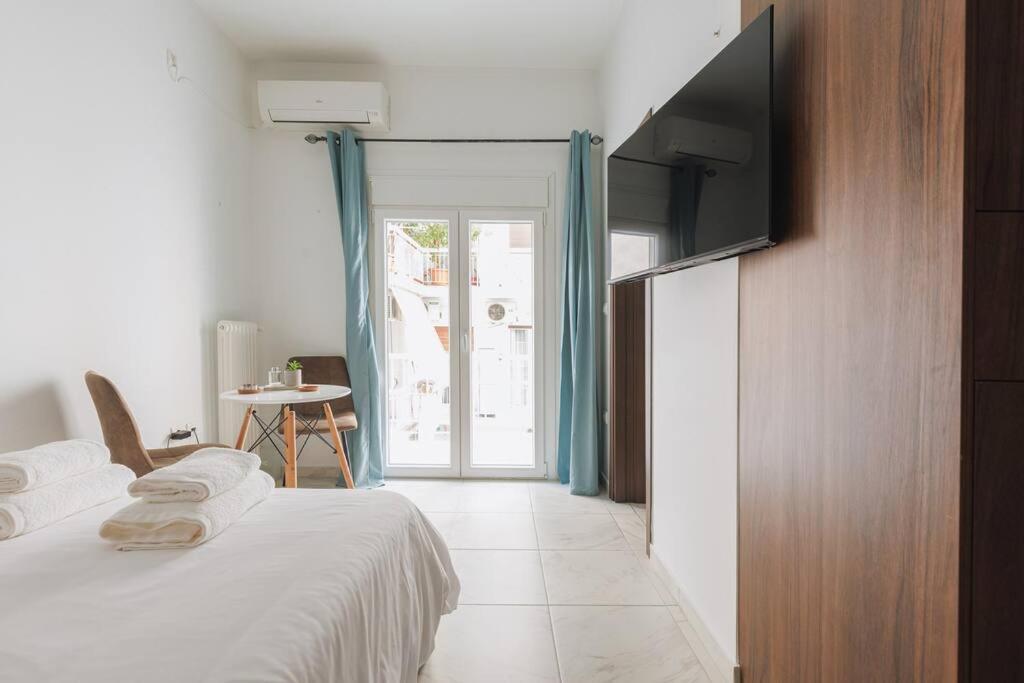 Apartment Tranquil Shelter Near Mavili Square Athens
