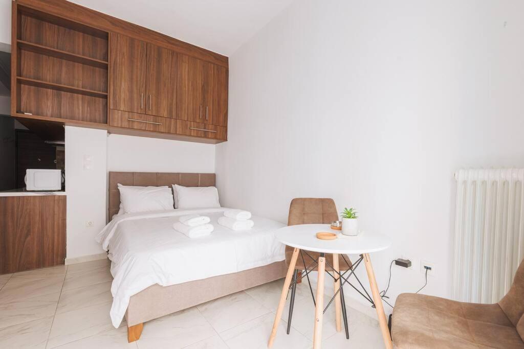 Apartment Tranquil Shelter Near Mavili Square *
