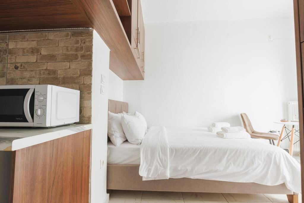 Tranquil Shelter Near Mavili Square Apartment